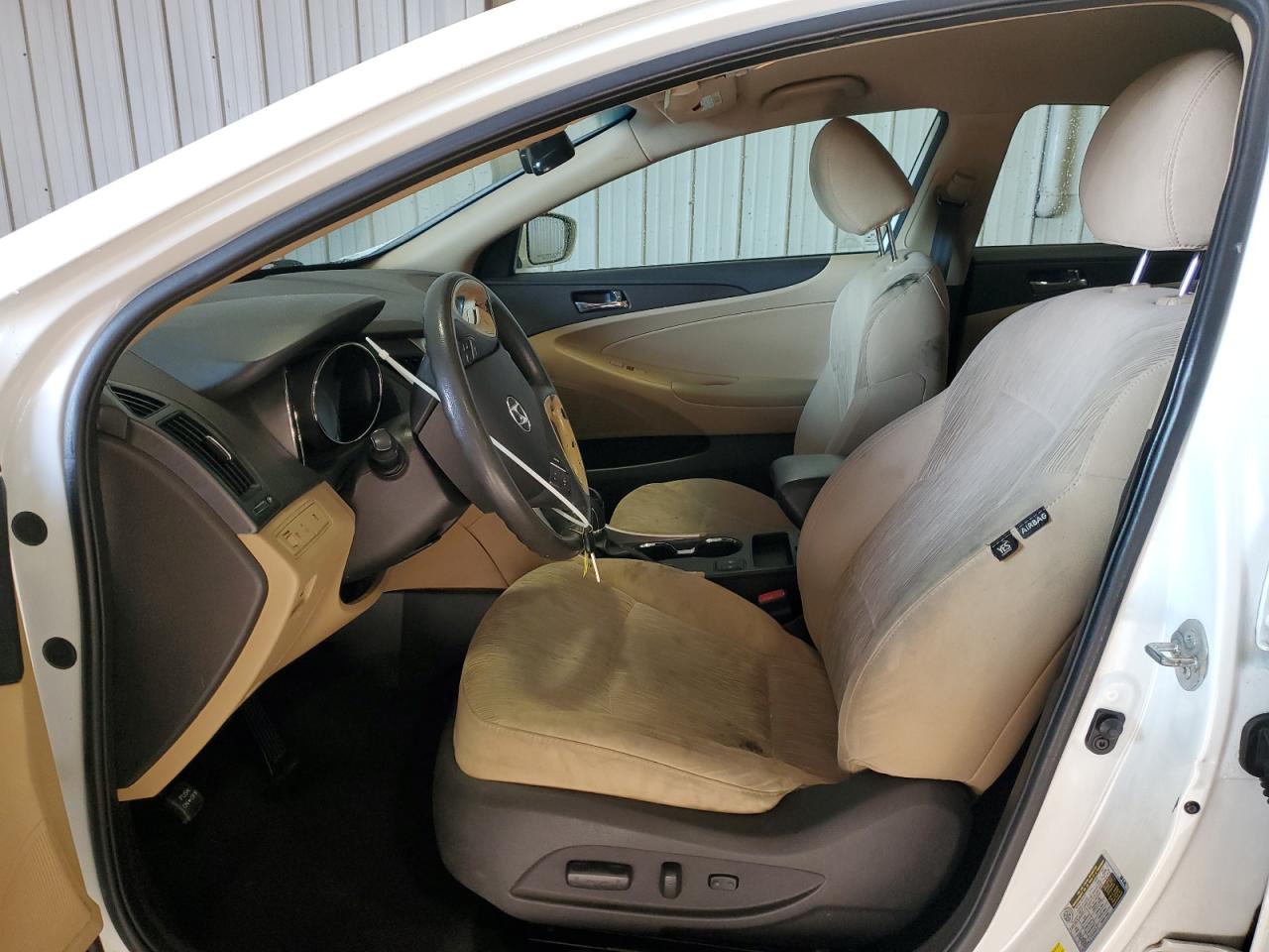 2013 Hyundai Sonata - Image 7