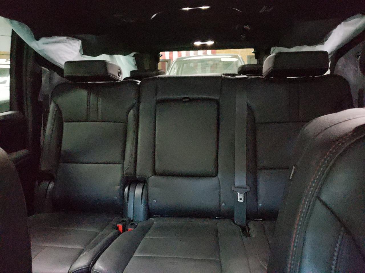 2023 Chevrolet Suburban - Image 10