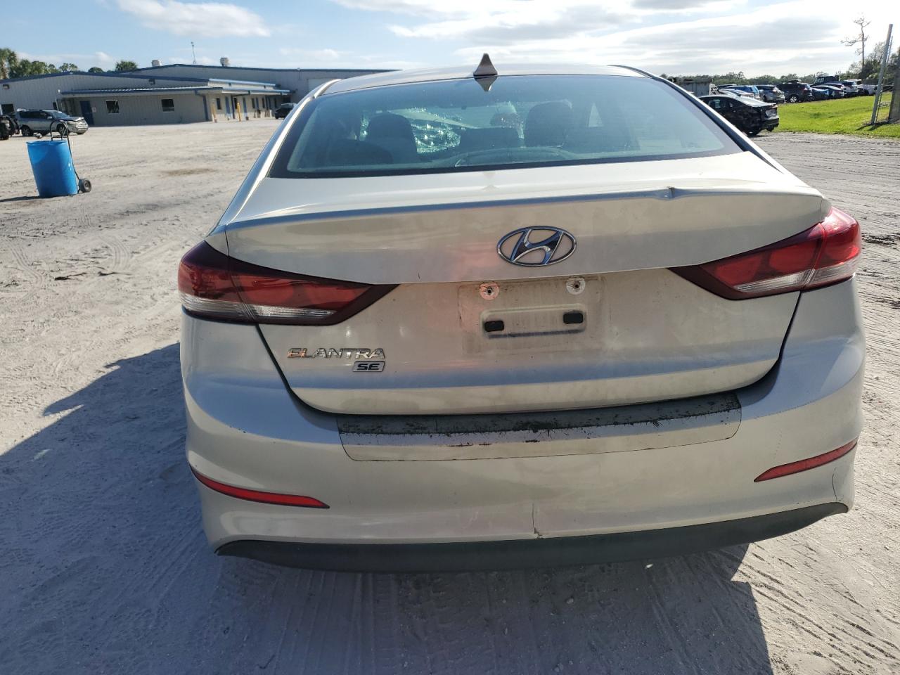 2017 Hyundai Elantra Se VIN: KMHD74LF6HU422942 Lot: 80964984