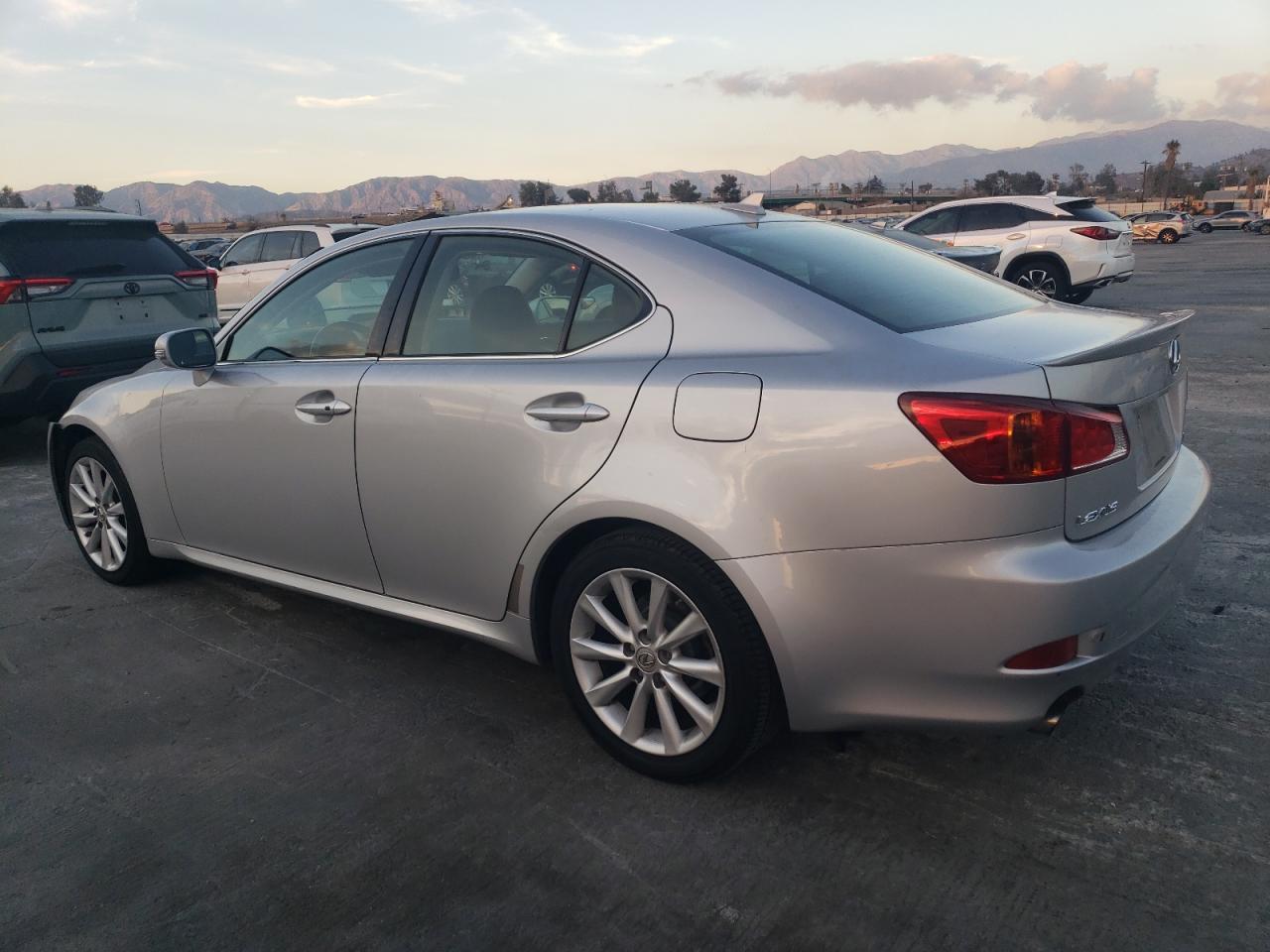 2010 Lexus Is 250 VIN: JTHBF5C24A5127936 Lot: 81386104