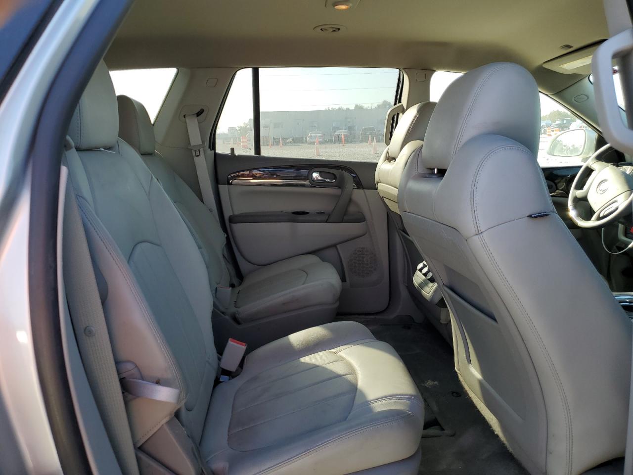 2015 Buick Enclave - Image 11
