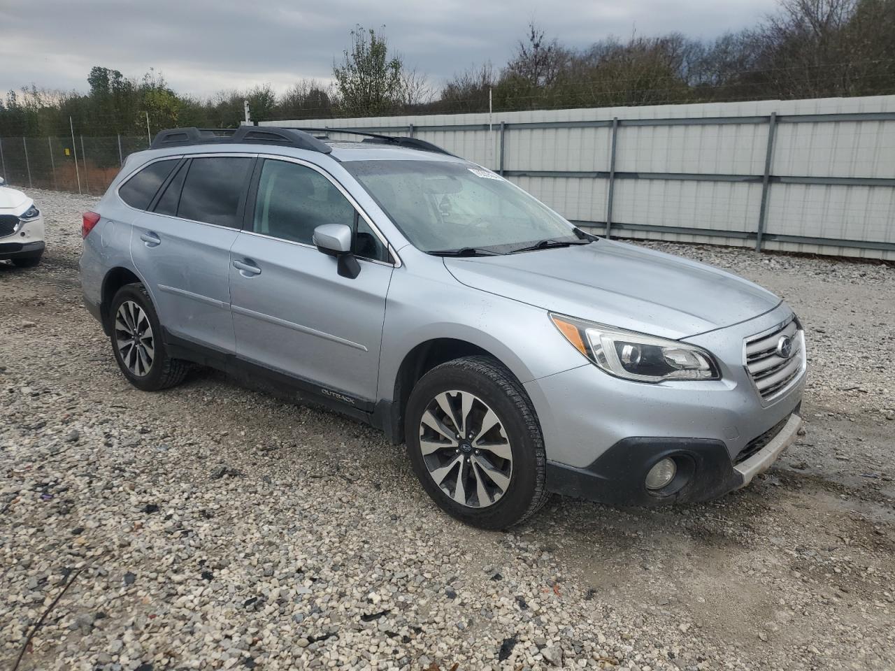 2016 Subaru Outback - Image 4