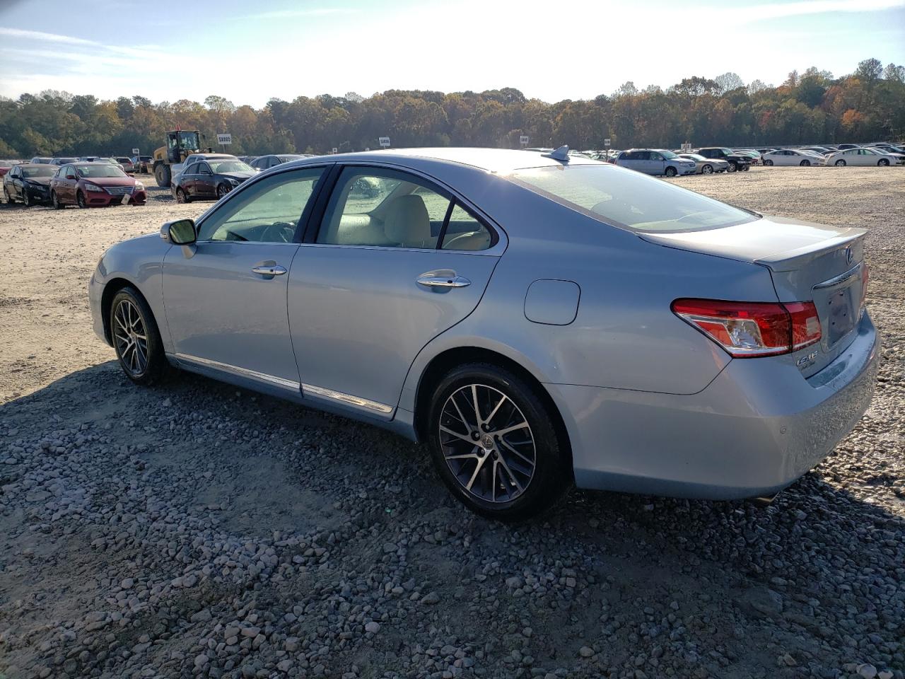 2010 Lexus ES - Image 2
