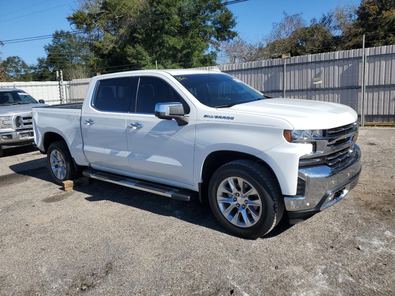 2021 Chevrolet Silverado - Image 4