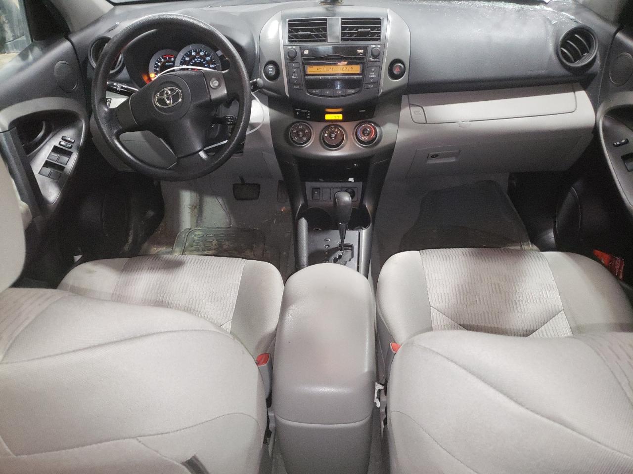 2011 Toyota RAV 4 - Image 8