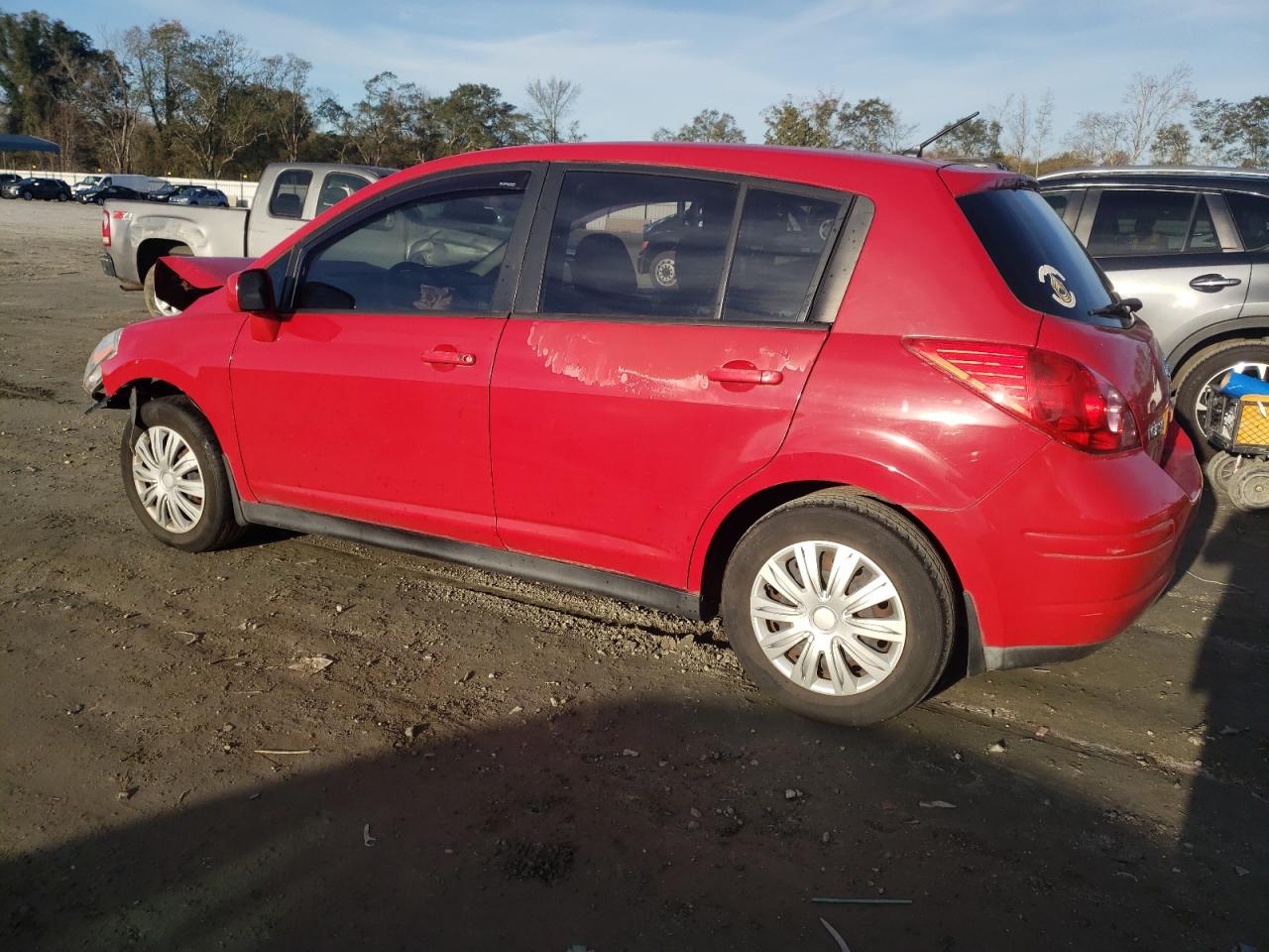 2011 Nissan Versa - Image 2