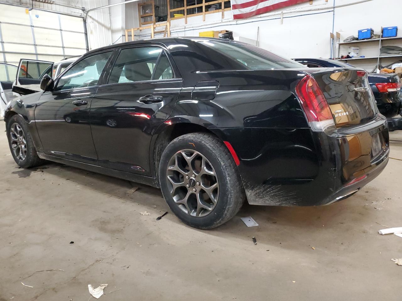 VIN 2C3CCAGG4HH534661 2017 CHRYSLER 300 no.2