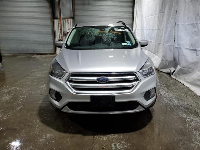  FORD ESCAPE 2018 Srebrny