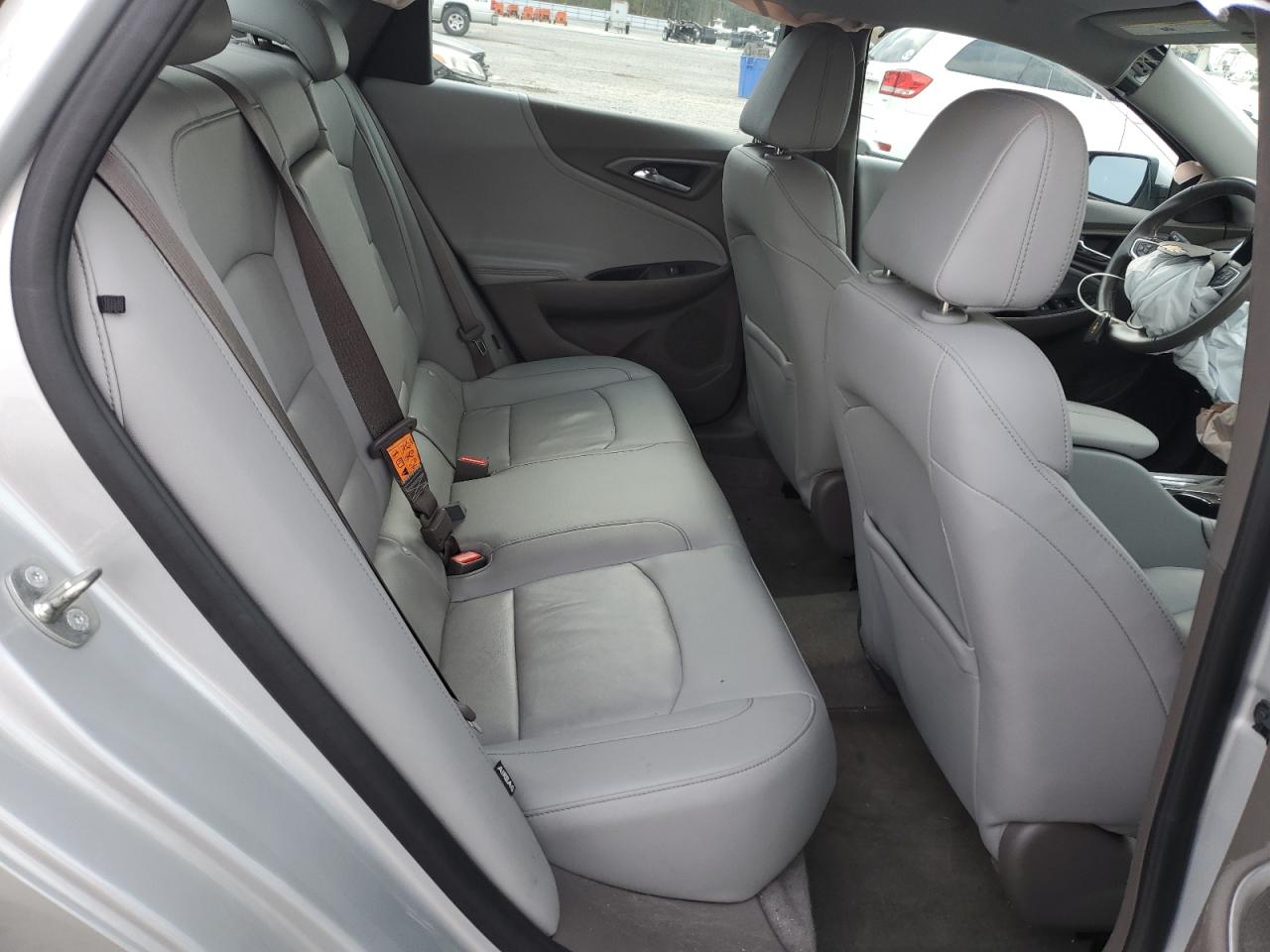 2018 Chevrolet Malibu - Image 10