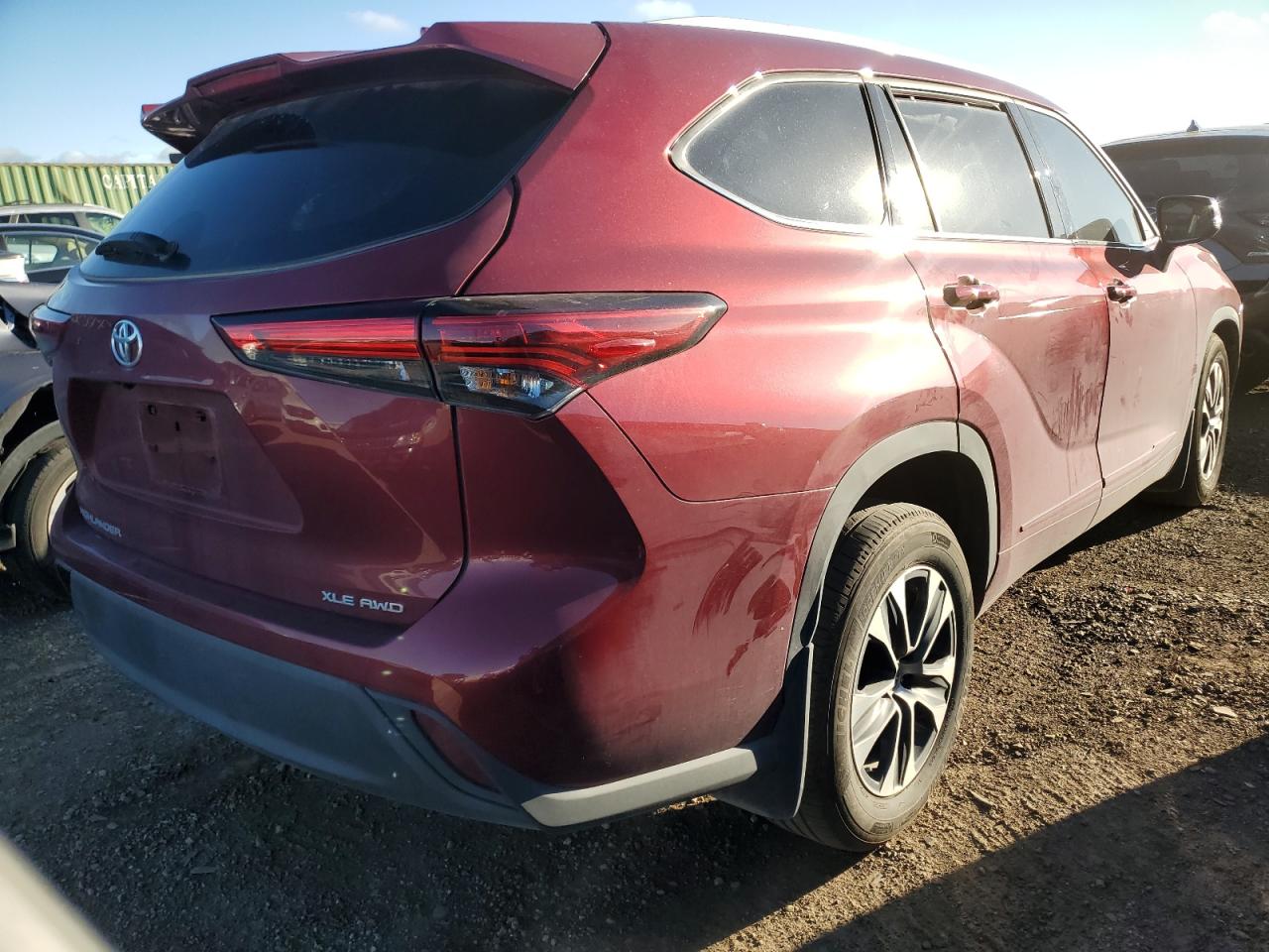 2022 Toyota Highlander - Image 3