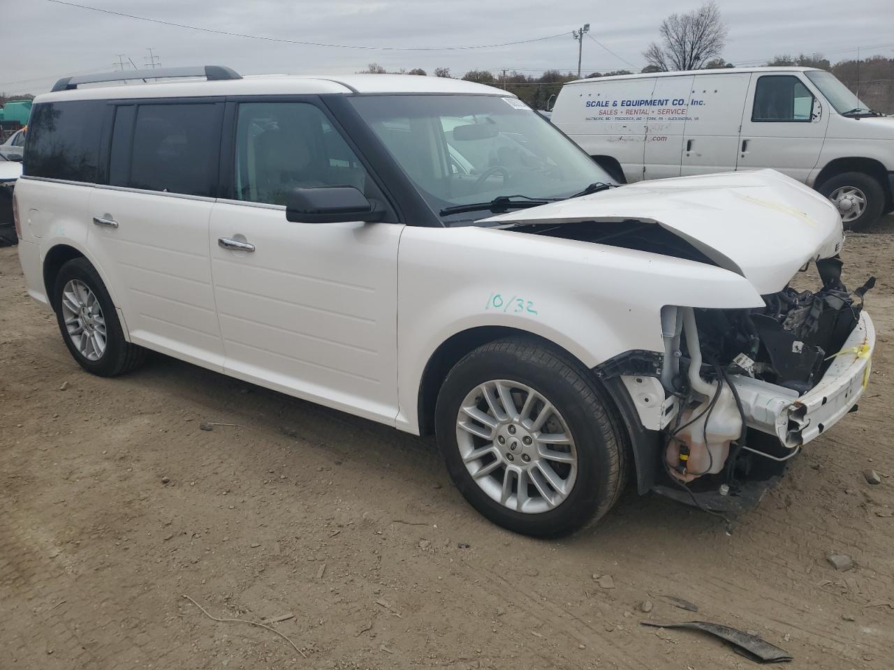 VIN 2FMHK6C86JBA14417 2018 FORD FLEX no.4