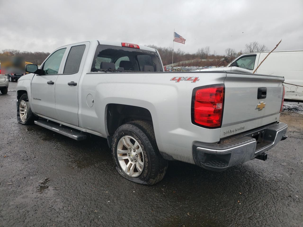 2014 Chevrolet Silverado - Image 2