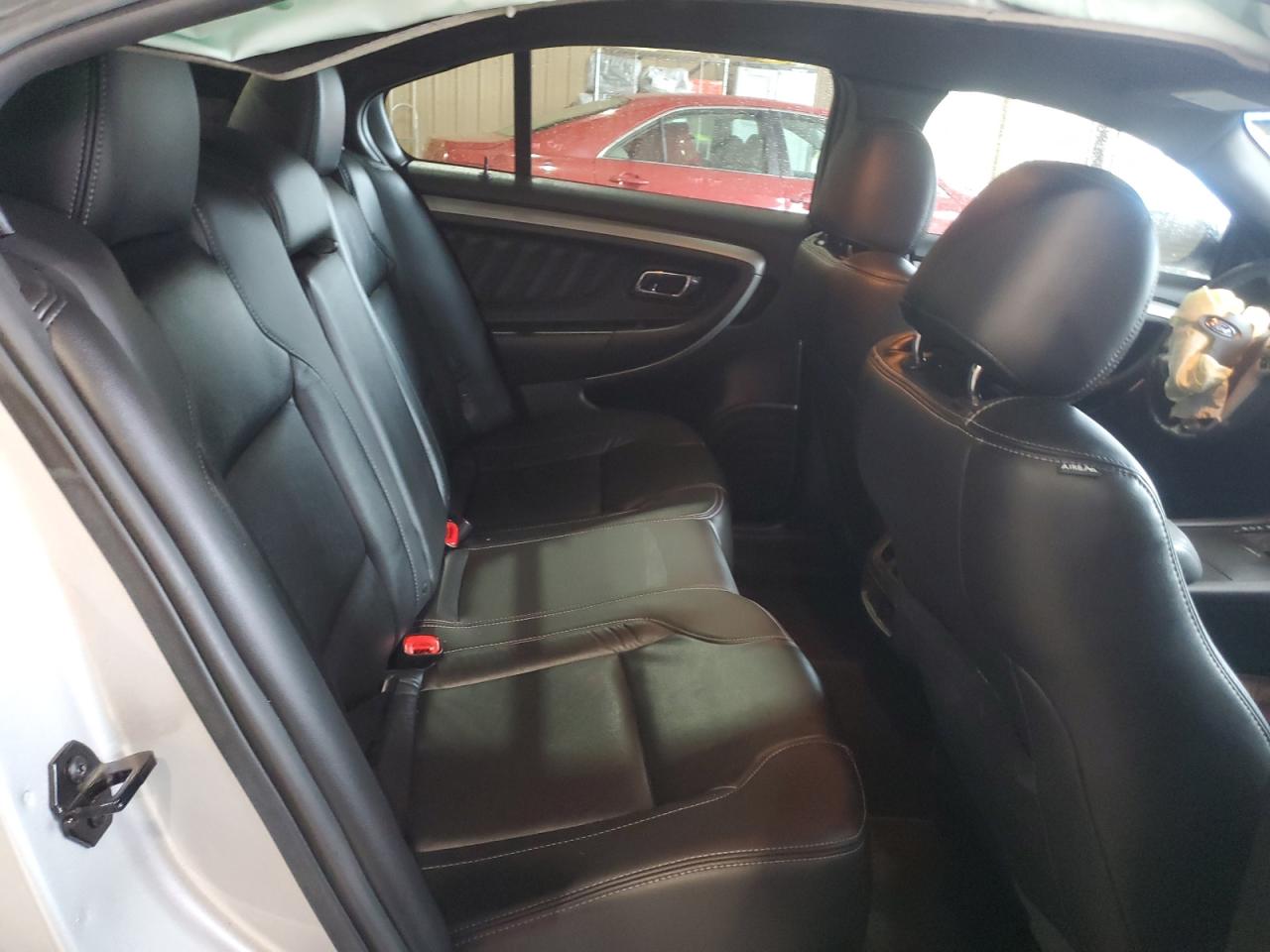 2017 Ford Taurus - Image 10