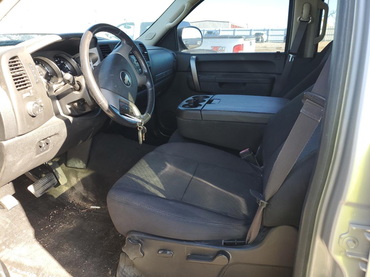 2012 Chevrolet Silverado - Image 7