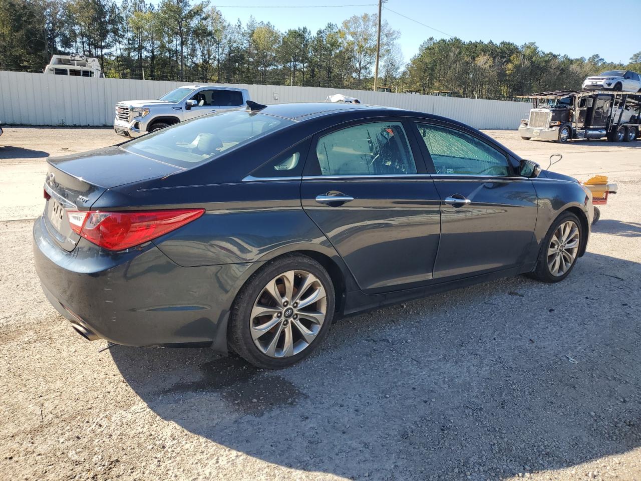 2013 Hyundai Sonata - Image 3