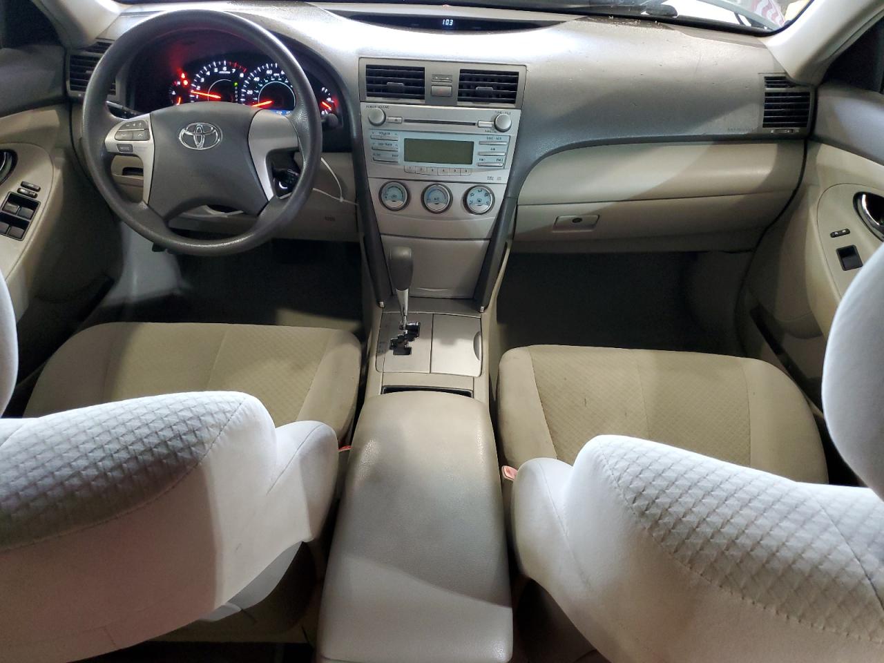 2009 Toyota Camry - Image 8