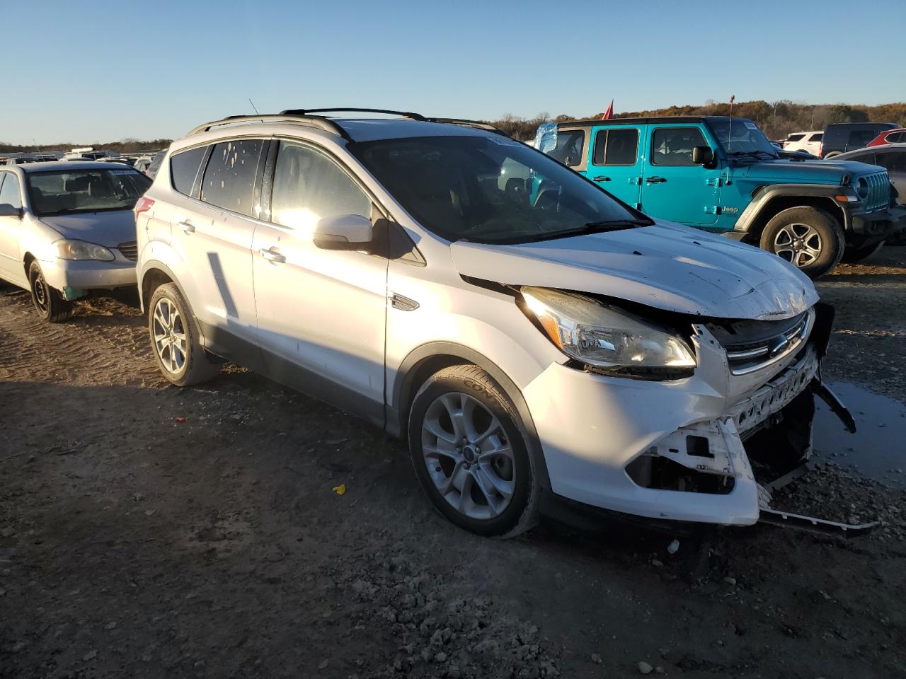 VIN 1FMCU0J91FUB48704 2015 FORD ESCAPE no.4