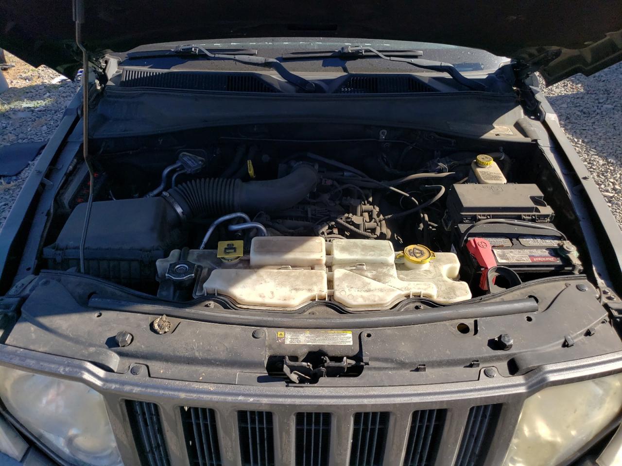 2012 Jeep Liberty (North America) - Image 12