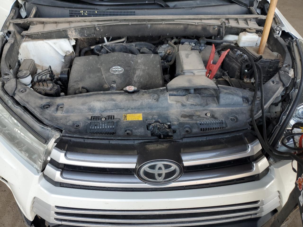 2019 Toyota Highlander - Image 14
