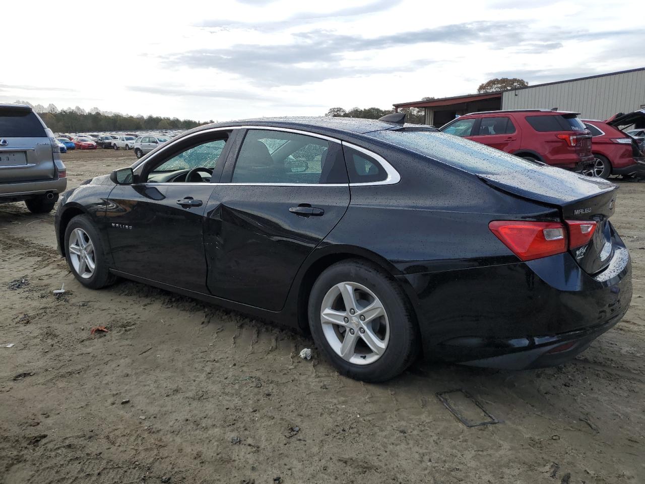 2019 Chevrolet Malibu - Image 2