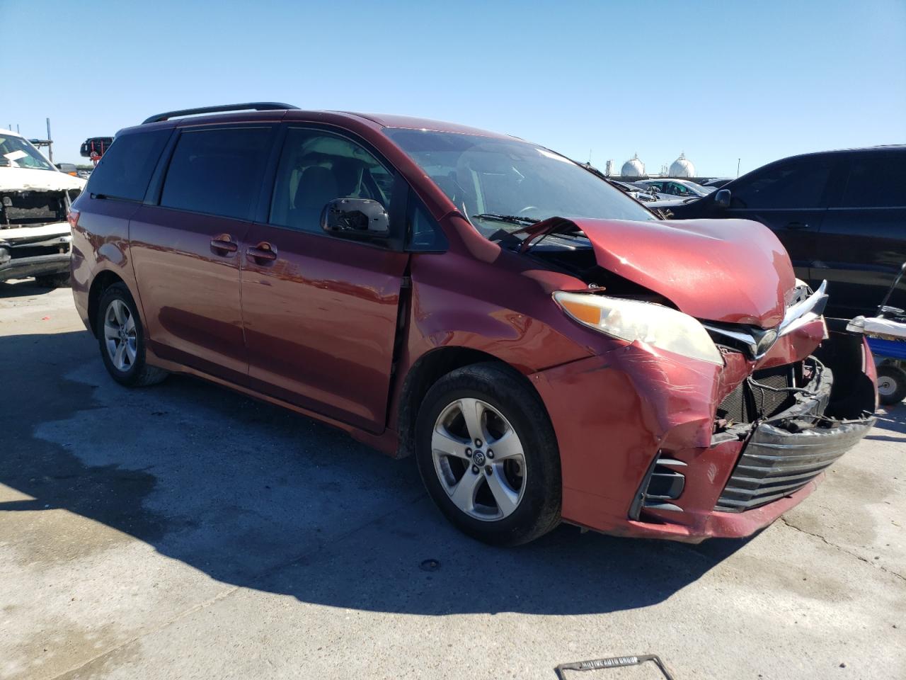 2018 Toyota Sienna - Image 4