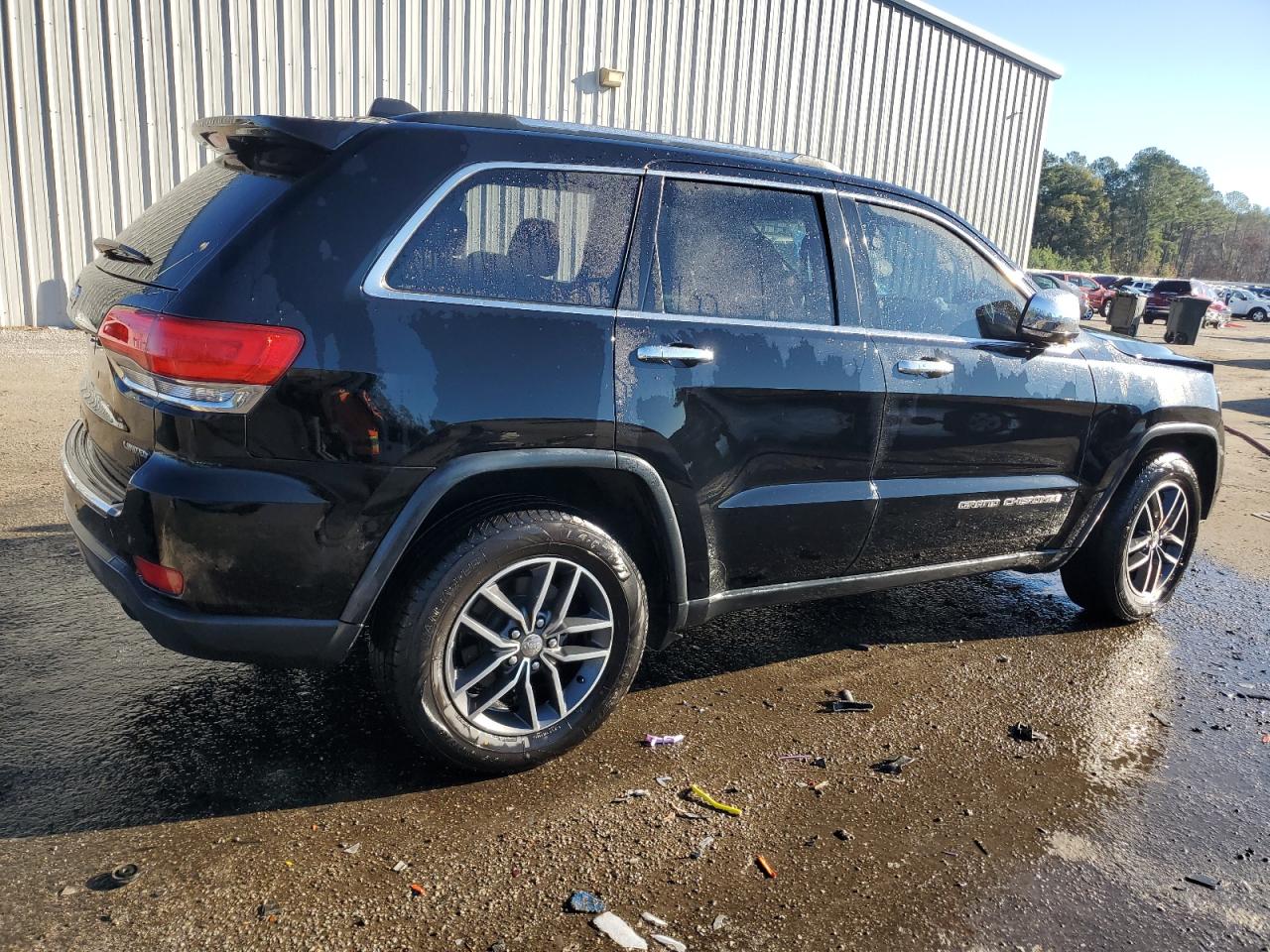 2017 Jeep Grand Cherokee - Image 3