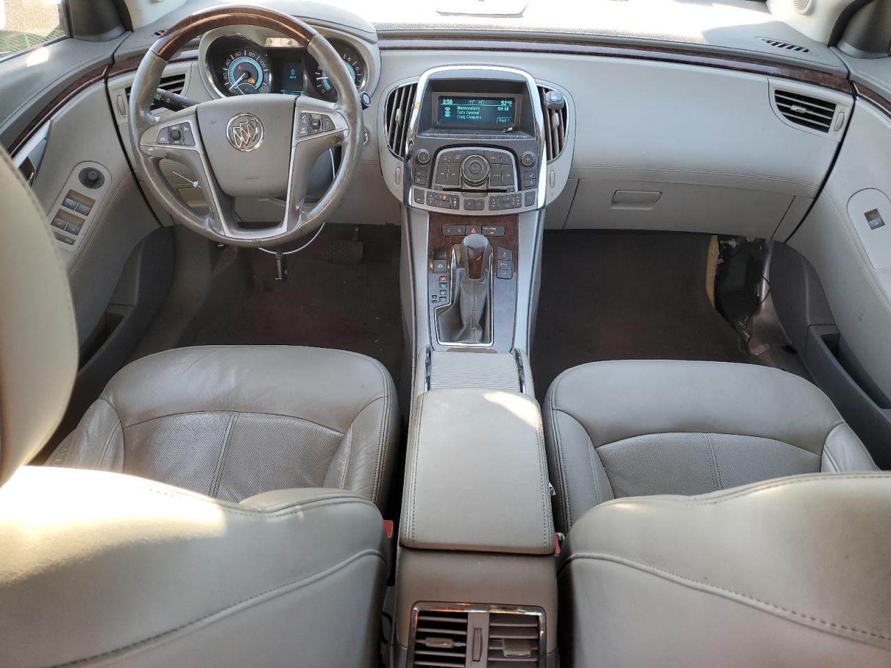 2010 Buick LaCrosse - Image 8