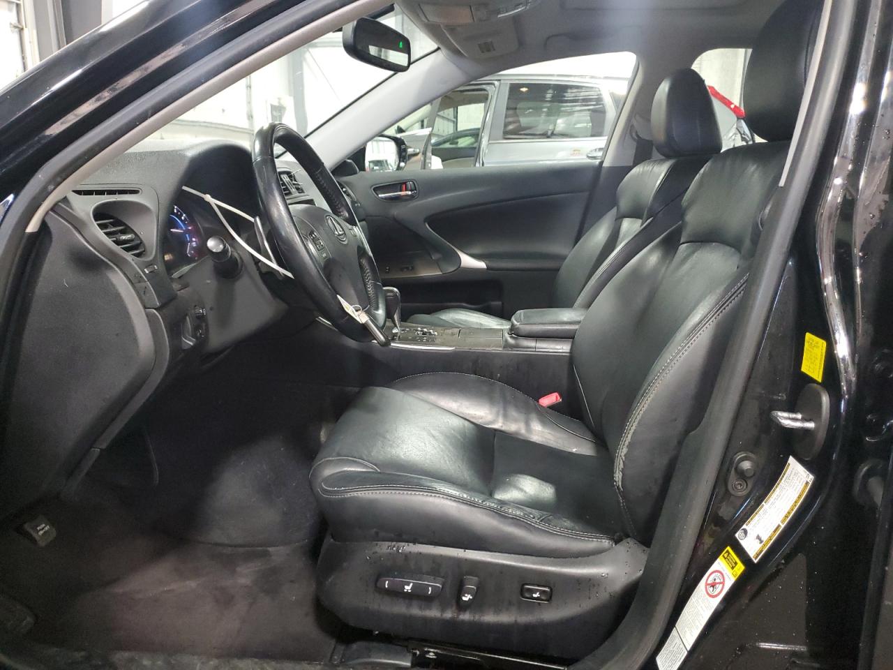 2010 Lexus IS - Image 7