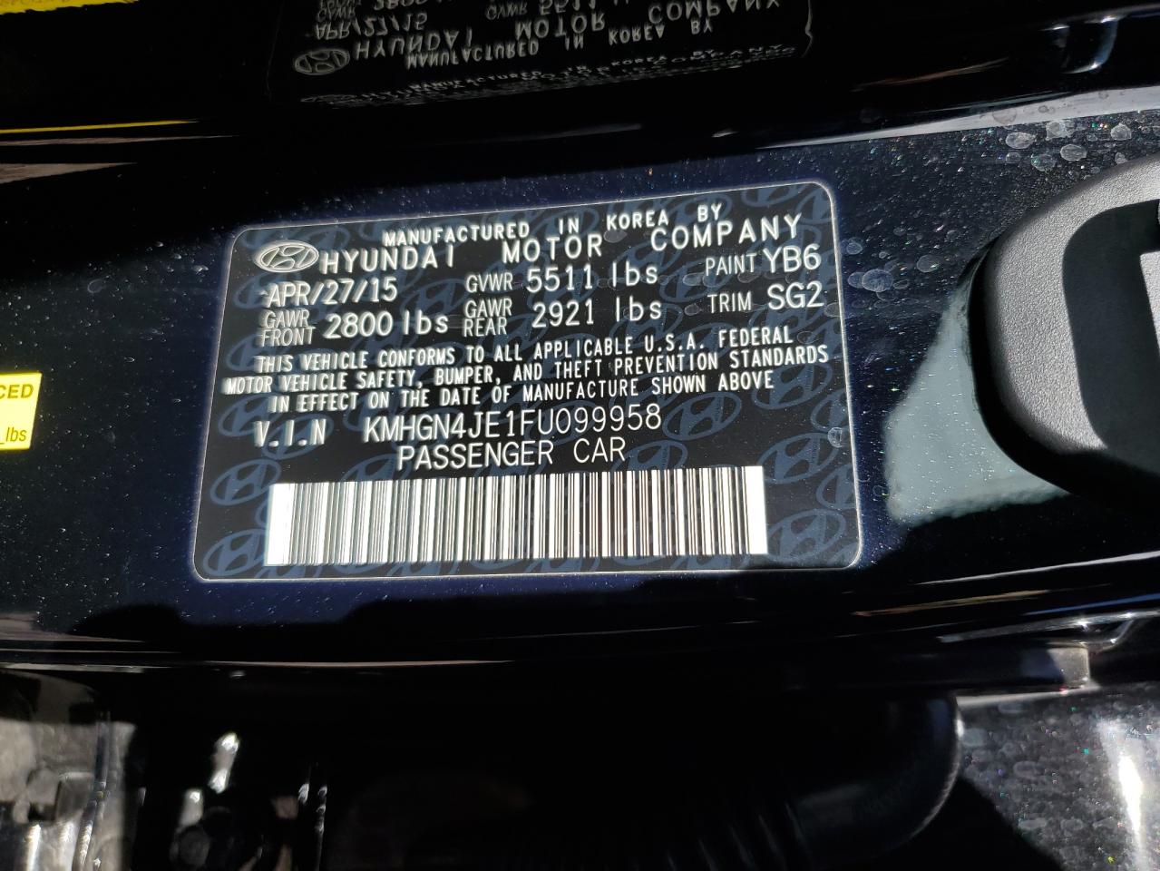 2015 Hyundai Genesis - Image 12