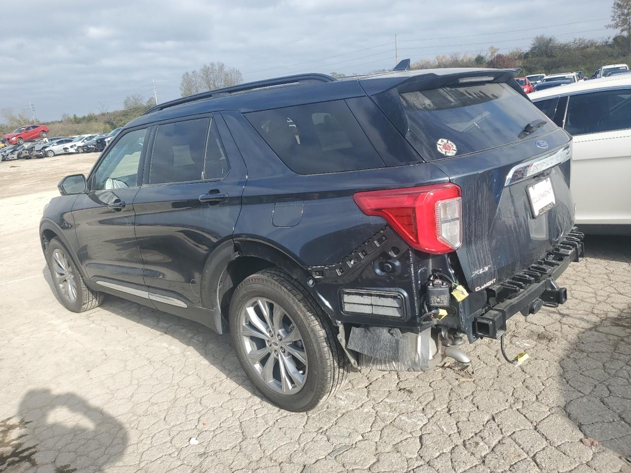 2023 Ford Explorer - Image 2