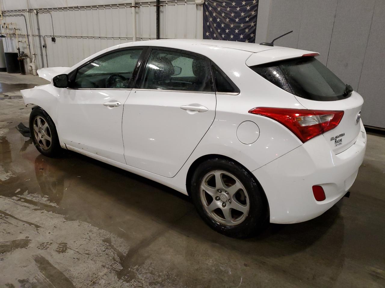 VIN KMHD35LH3HU370849 2017 HYUNDAI ELANTRA no.2