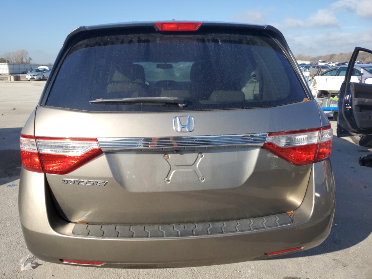 2011 Honda Odyssey - Image 6