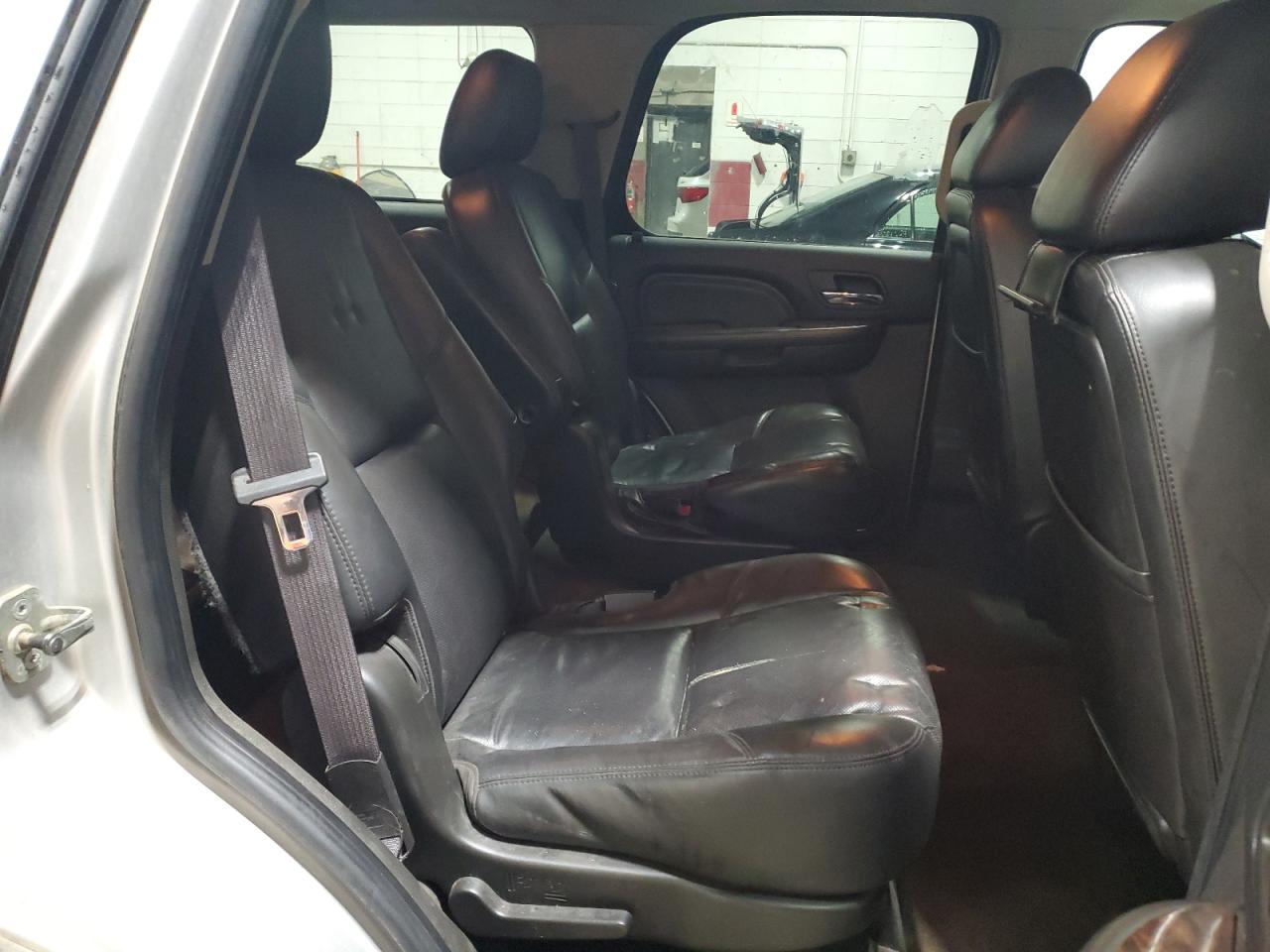 2011 GMC Yukon - Image 11