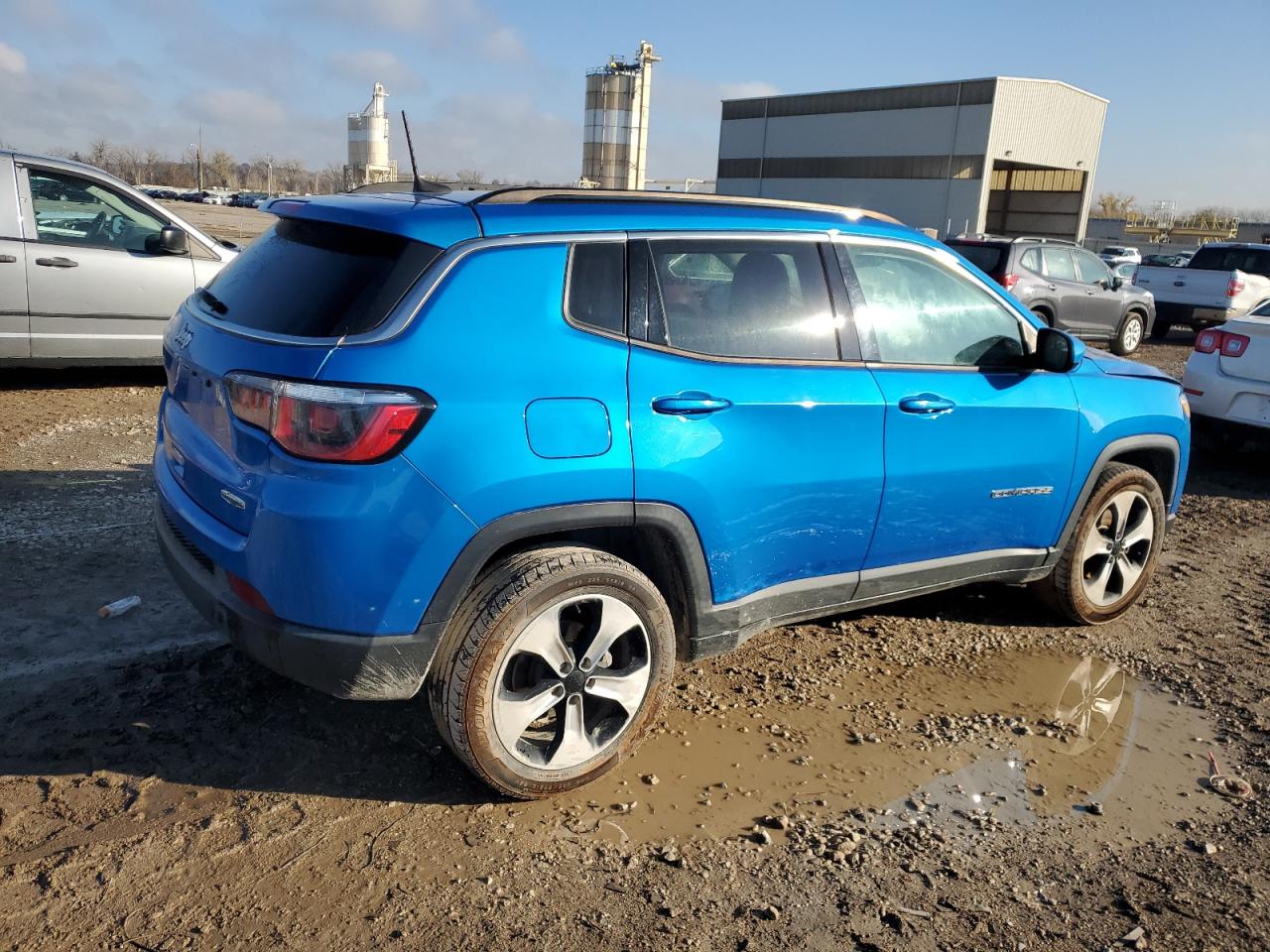 2017 Jeep Compass - Image 3