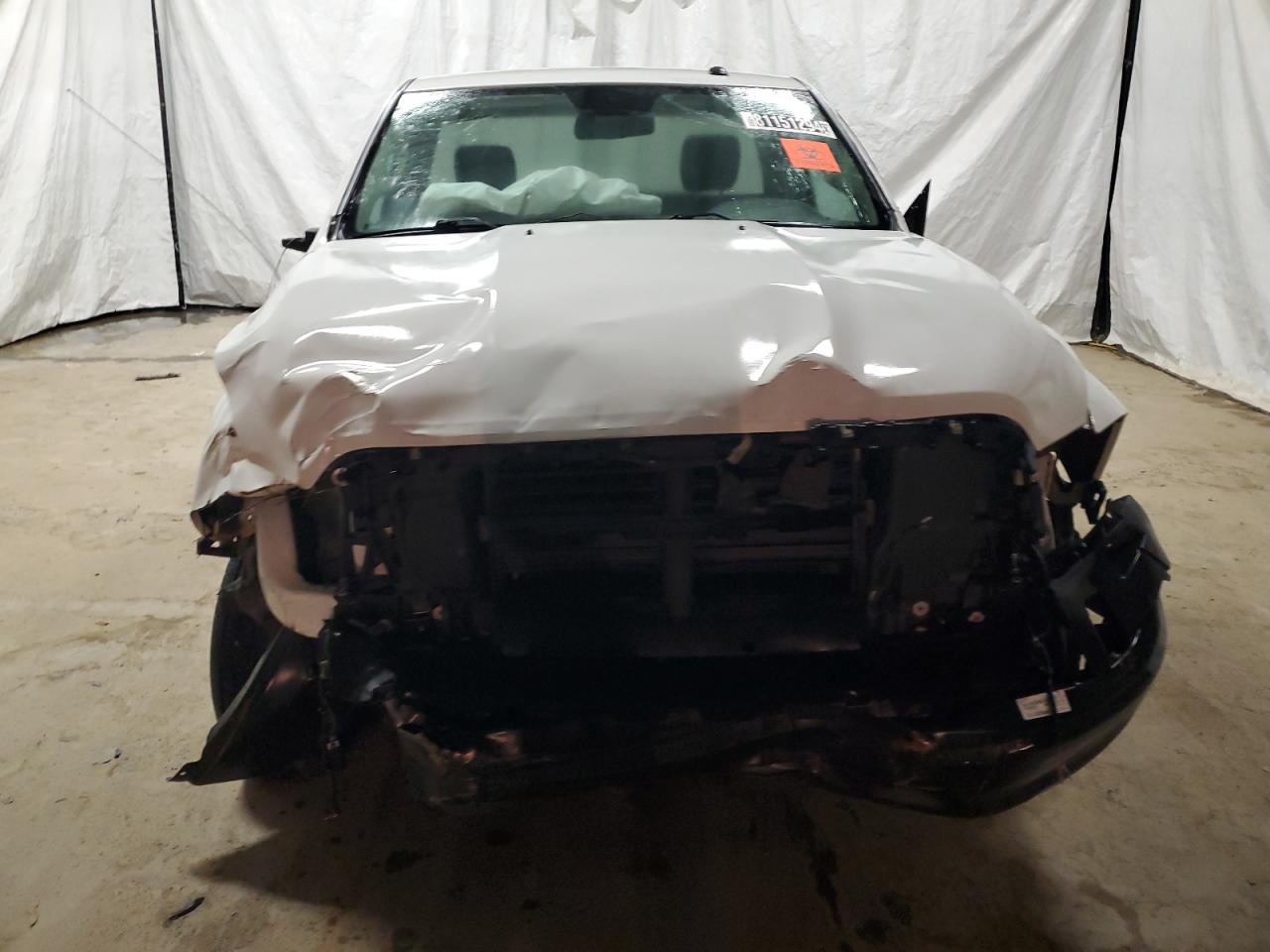 2016 RAM 1500 - Image 5