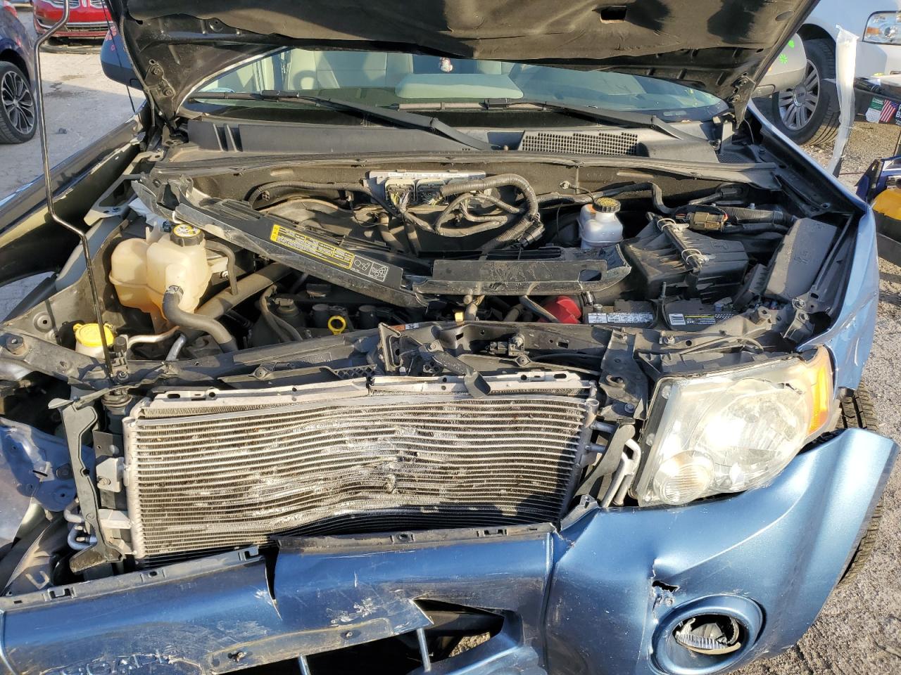 2010 Ford Escape - Image 12