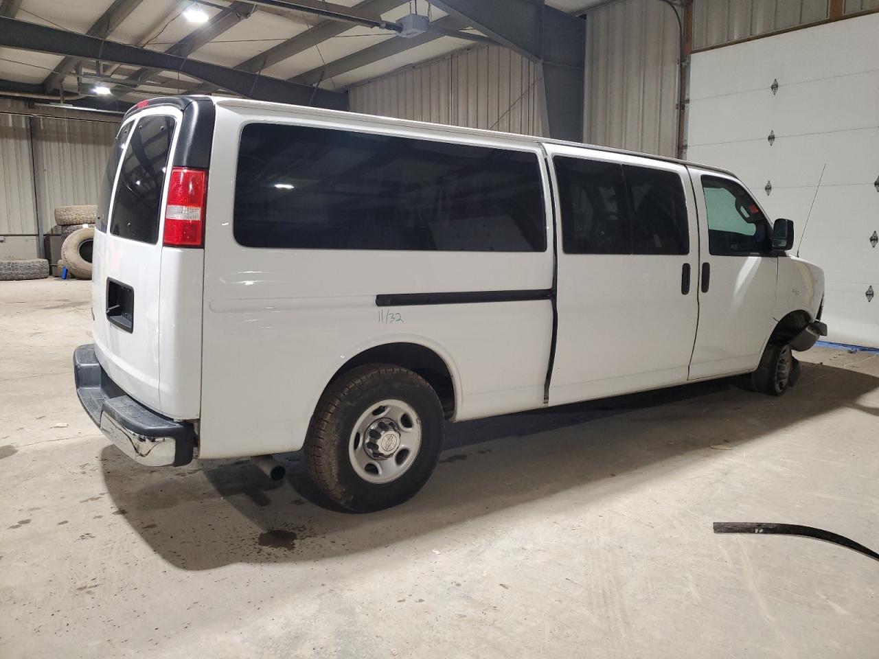 2018 Chevrolet Express - Image 3