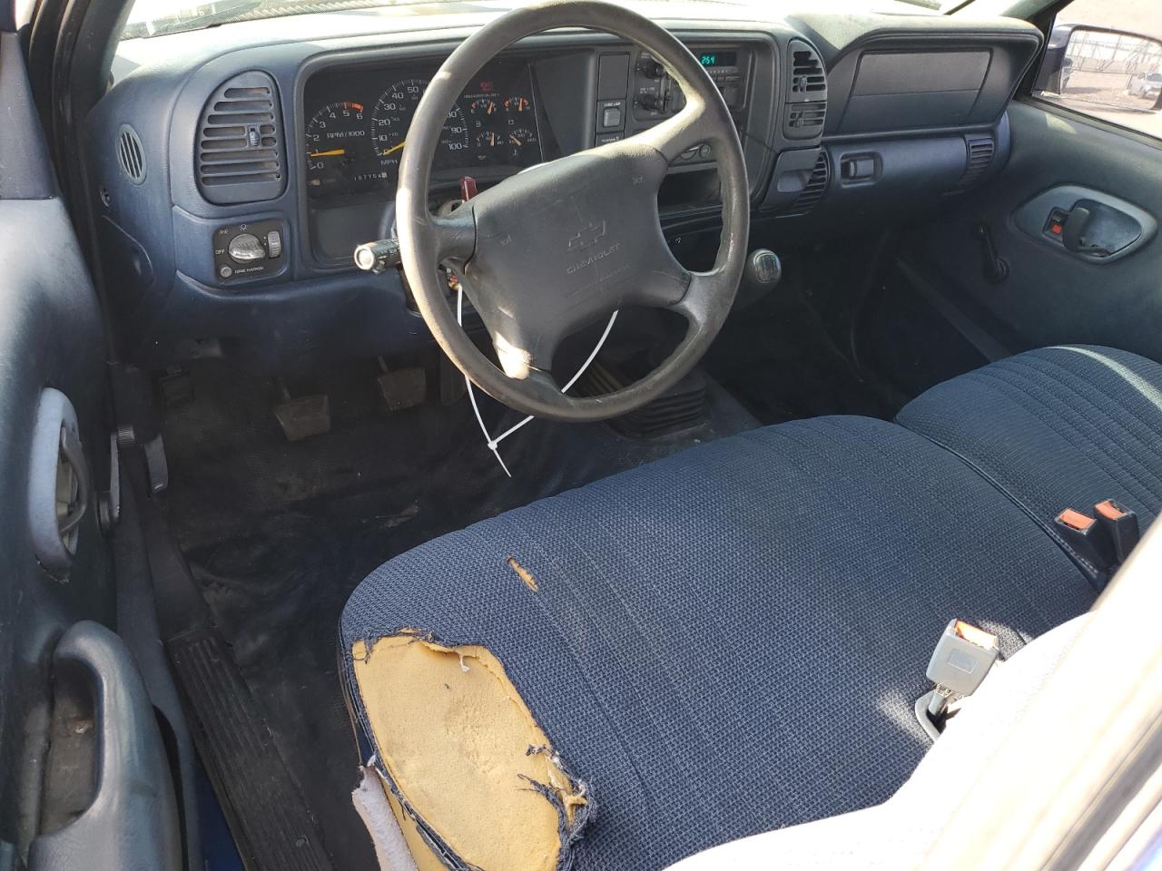 1997 Chevrolet GMT-400 - Image 8
