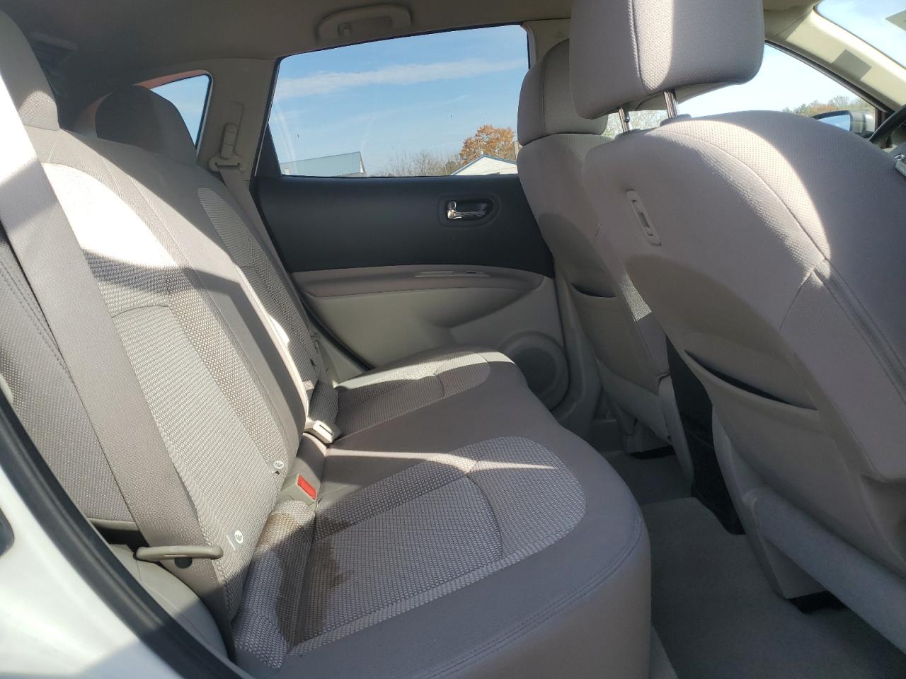 2011 Nissan Rogue - Image 11