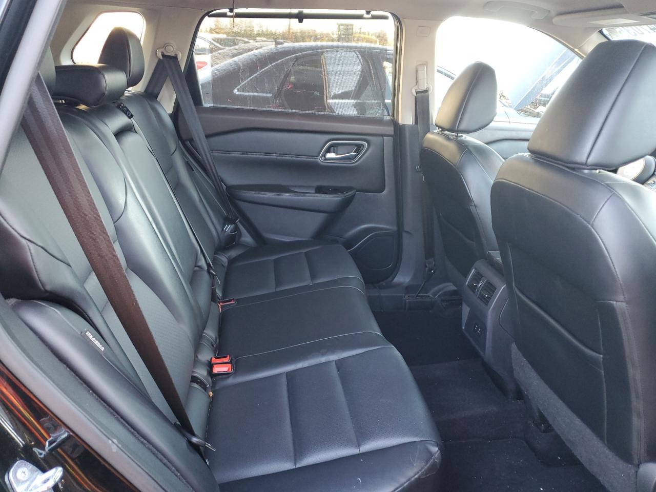 2021 Nissan Rogue - Image 11