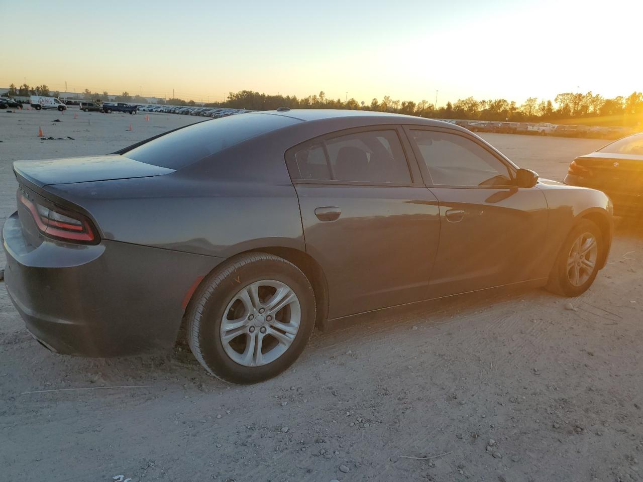 2019 Dodge Charger - Image 3