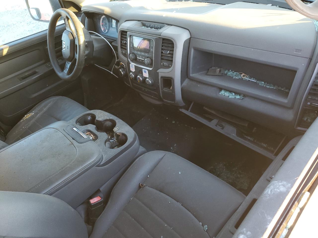 2016 RAM 1500 - Image 8