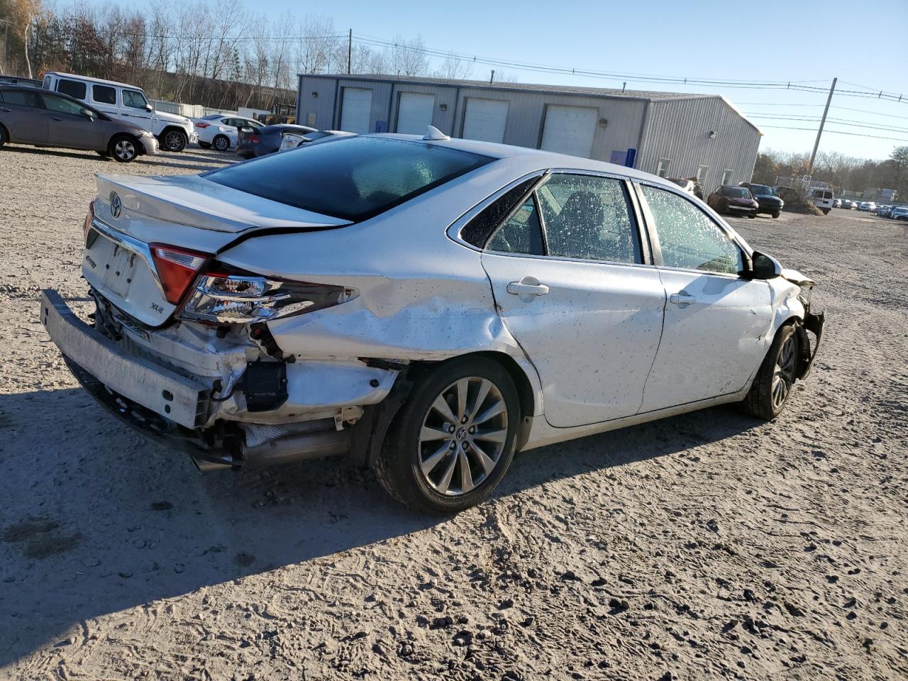 VIN 4T1BK1FK5GU571919 2016 TOYOTA CAMRY no.3