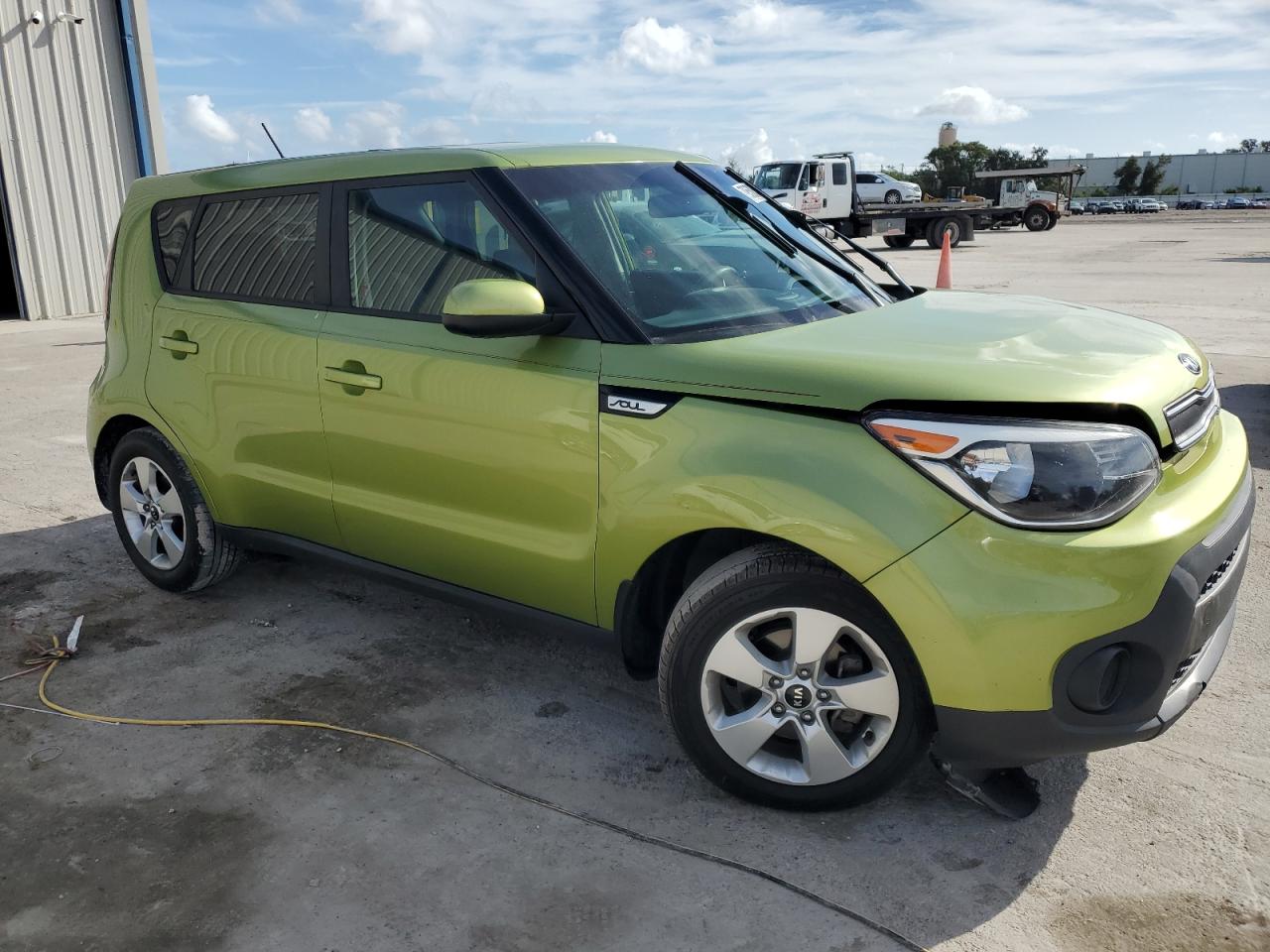 VIN KNDJN2A29J7898866 2018 KIA SOUL no.4