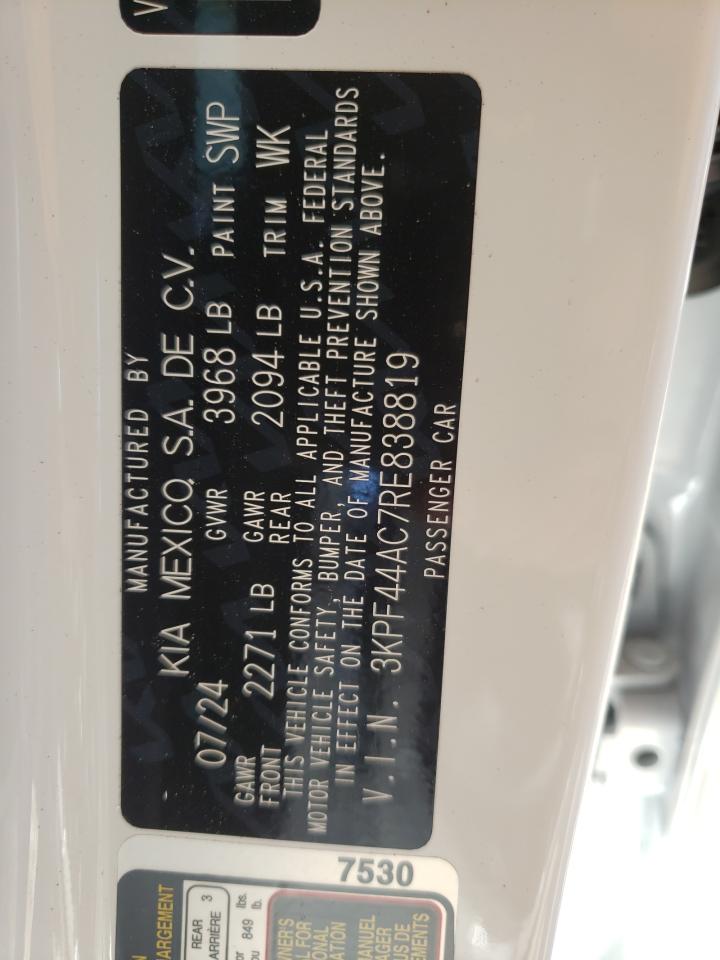 2024 Kia Forte - Image 13