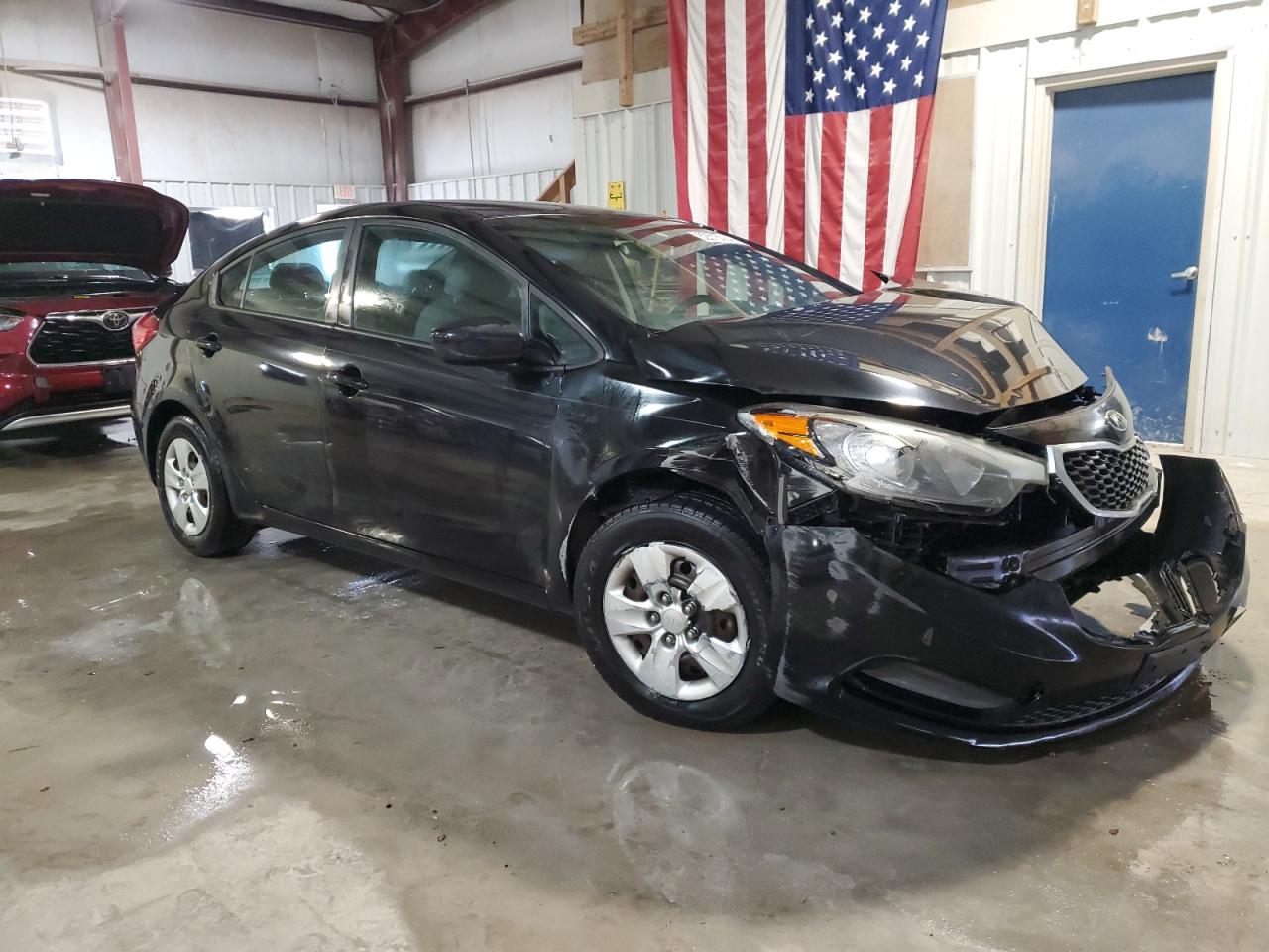 VIN KNAFK4A62F5404943 2015 KIA FORTE no.4