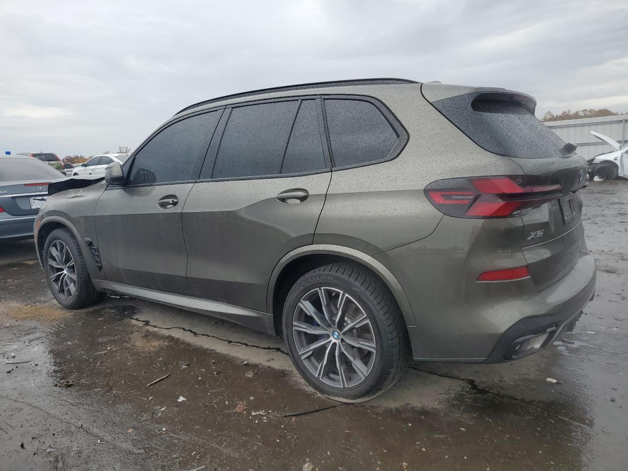 VIN 5UX23EU07R9V28682 2024 BMW X5 no.2