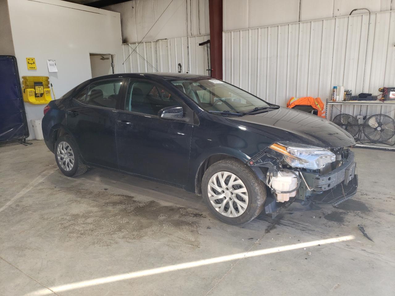 VIN 2T1BURHE6JC977958 2018 TOYOTA COROLLA no.4