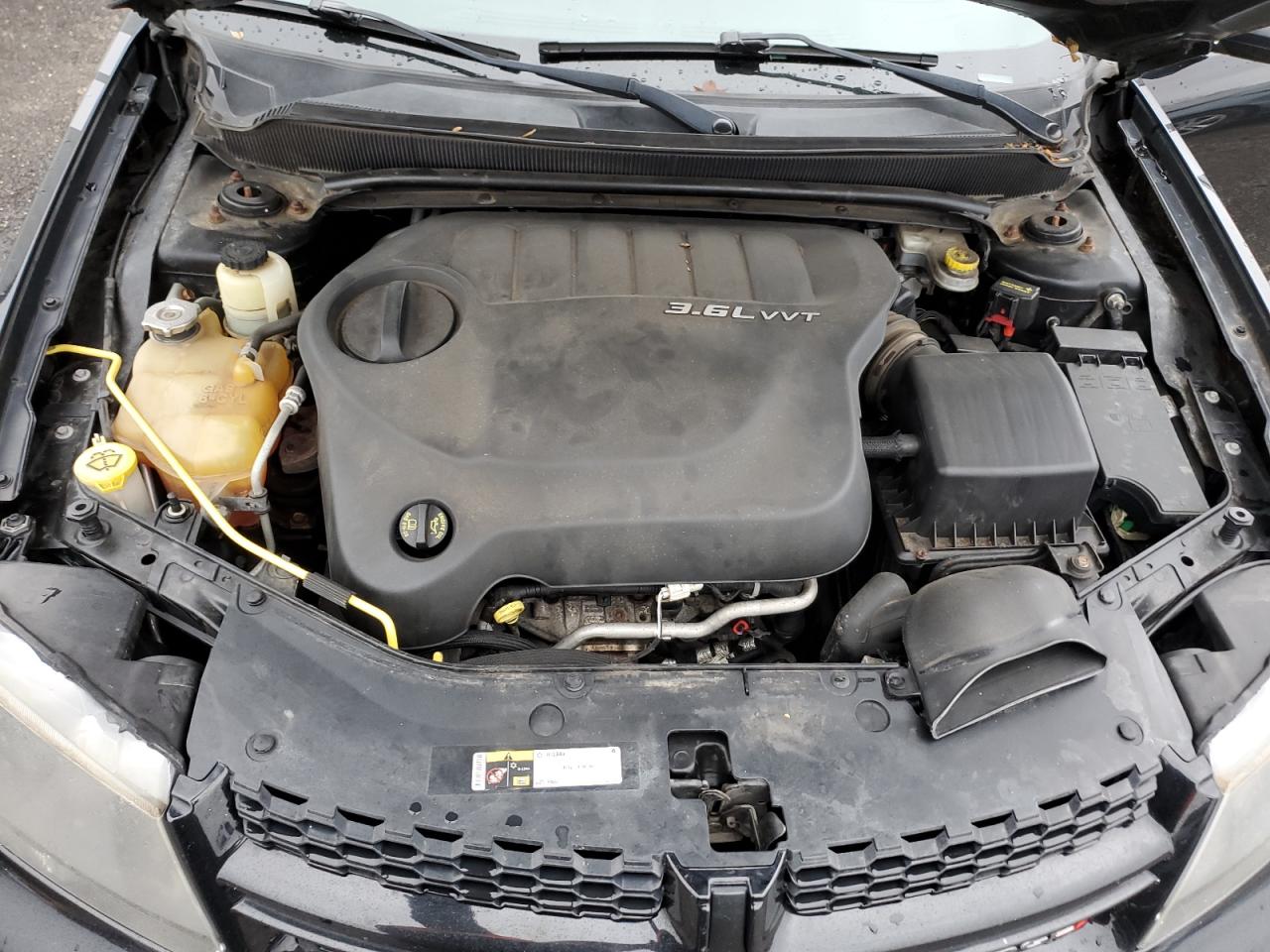 2014 Dodge Avenger - Image 13