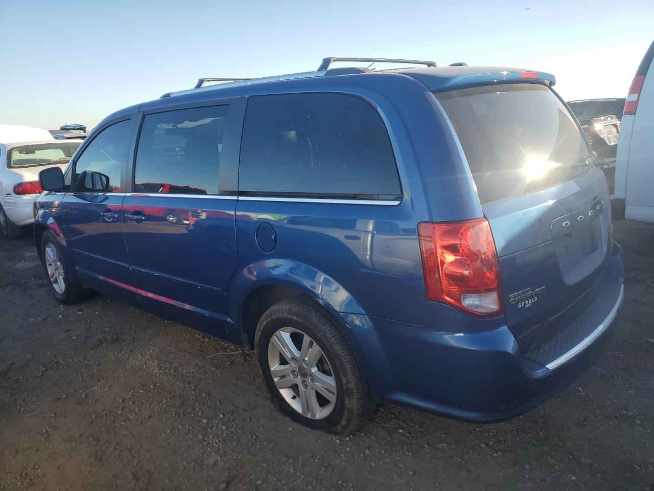 2011 Dodge Caravan - Image 2